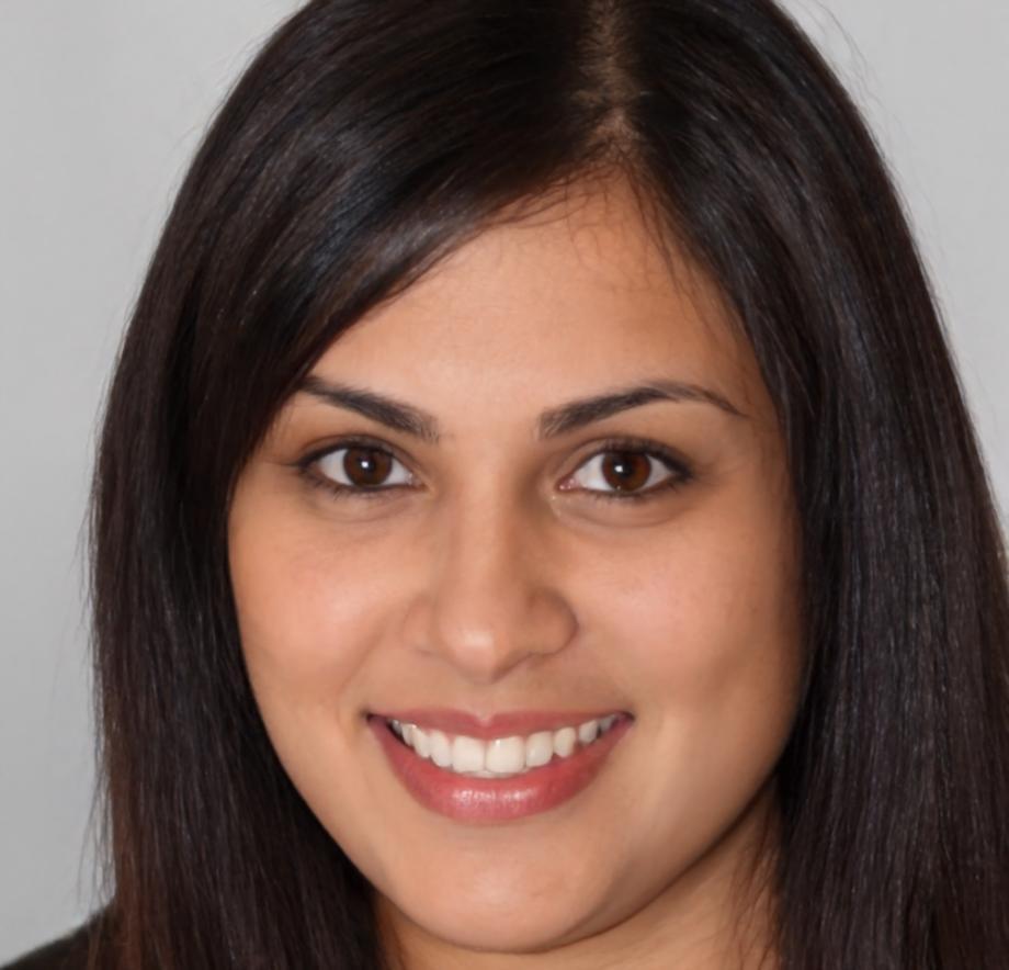 Retrato profesional de Esperanza Morales, Directora de Estrategia Financiera