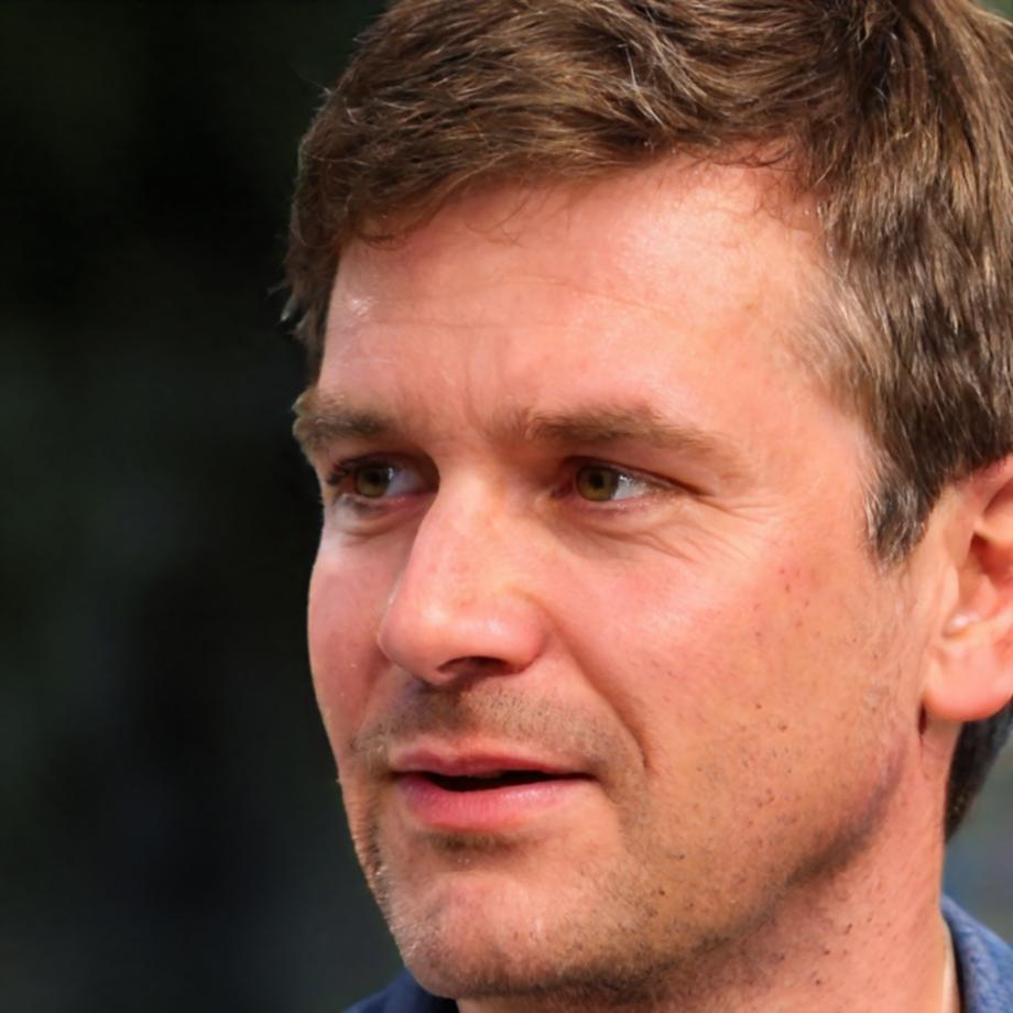 Retrato profesional de Sebastián Iglesias, coordinador académico